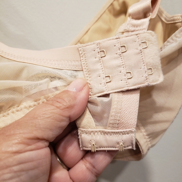Wacoal Stark Beauty Underwire Bra - Sz 34DDD US - Picture 4 of 8